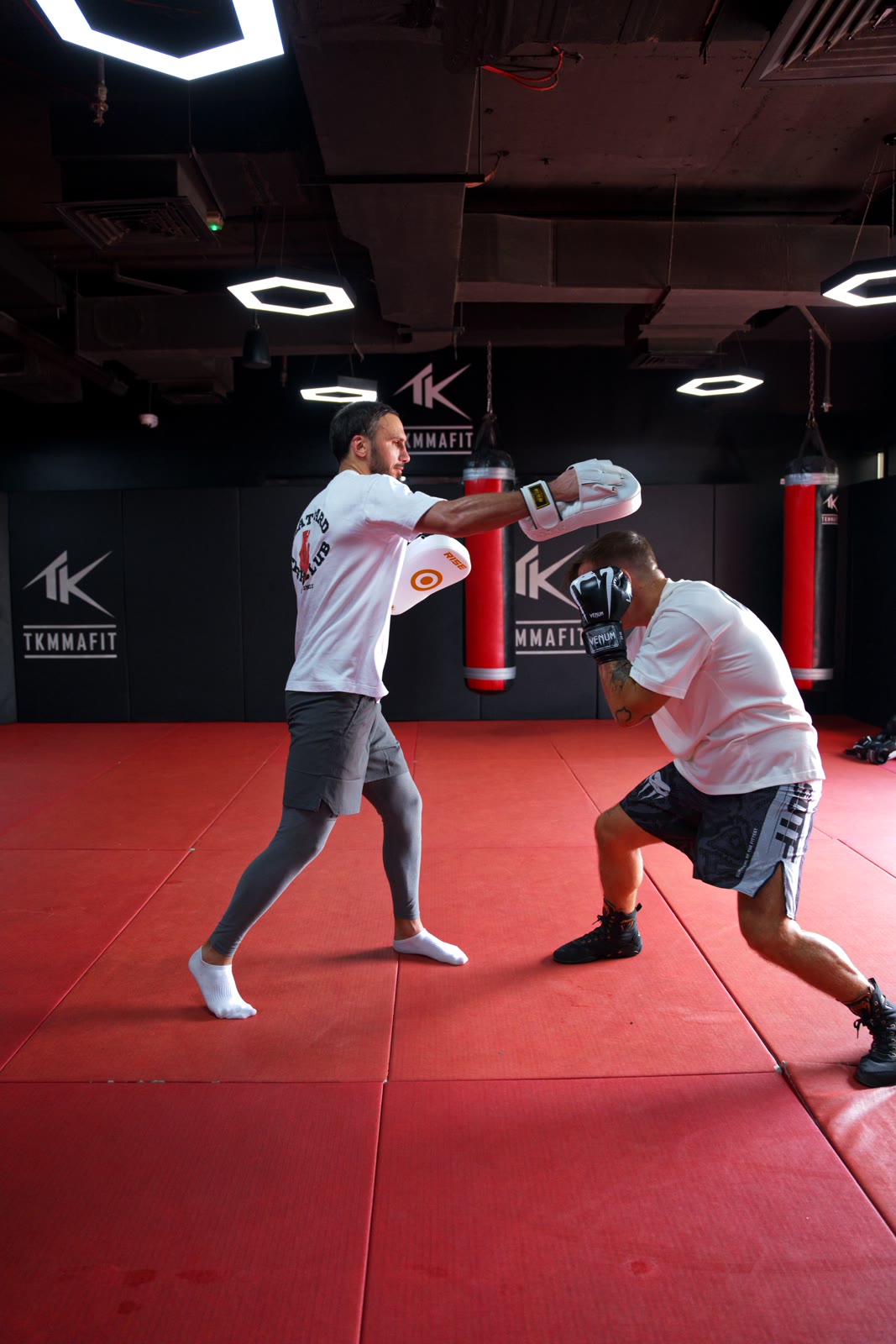 Close pad work during a private session